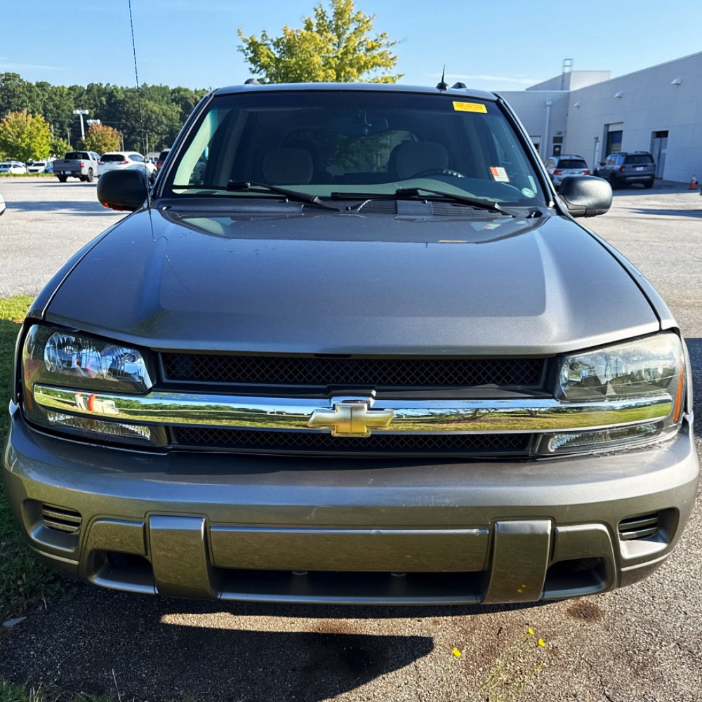Chevrolet-Trailblazer-Lensun-100W-Hood-Flexible-Solar-Panel-1