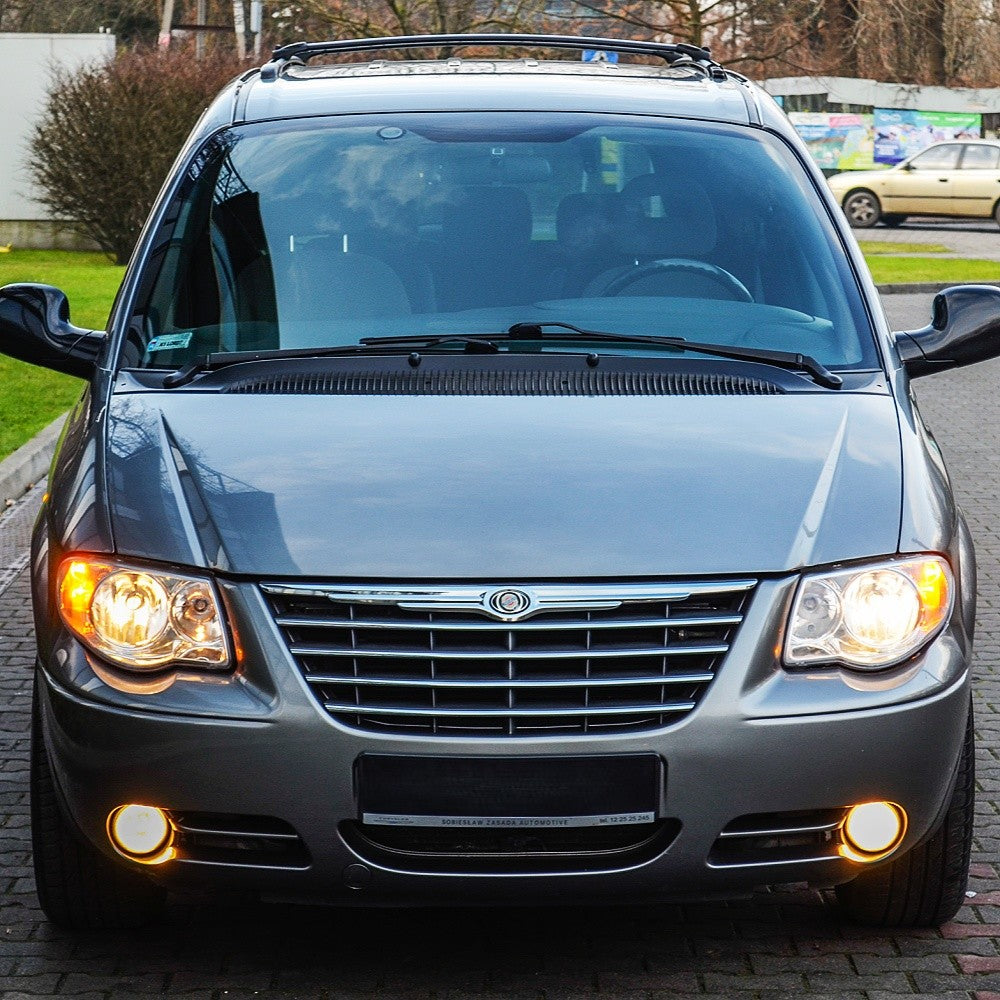Chrysler-Grand-Voyager-Lensun-70W-Bonnet-Solar-Panel