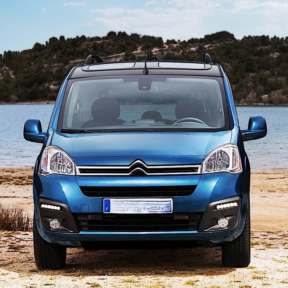 Citroen_Berlingo_Lensun_70W_Bonnet_Solar_Panel