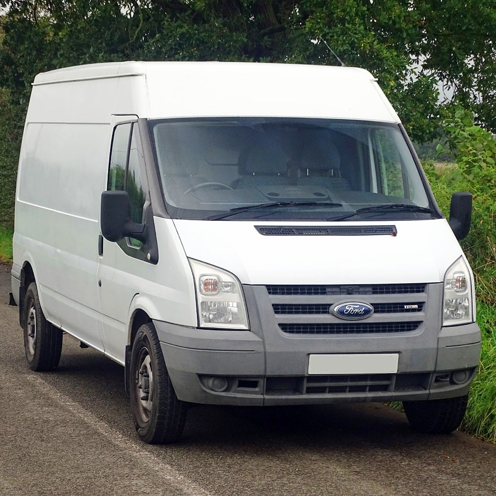 Ford_Transit_MK7_Lensun_30W_Bonnet_Solar_Panel