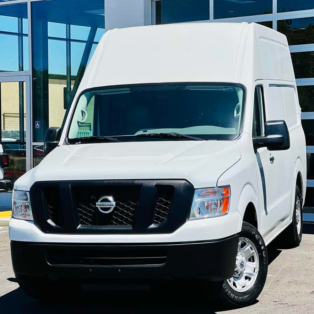 Nissan-Cargo-NV1500-NV2500-NV3500-Van_Lensun-100W-Hood-Solar-Panel-1