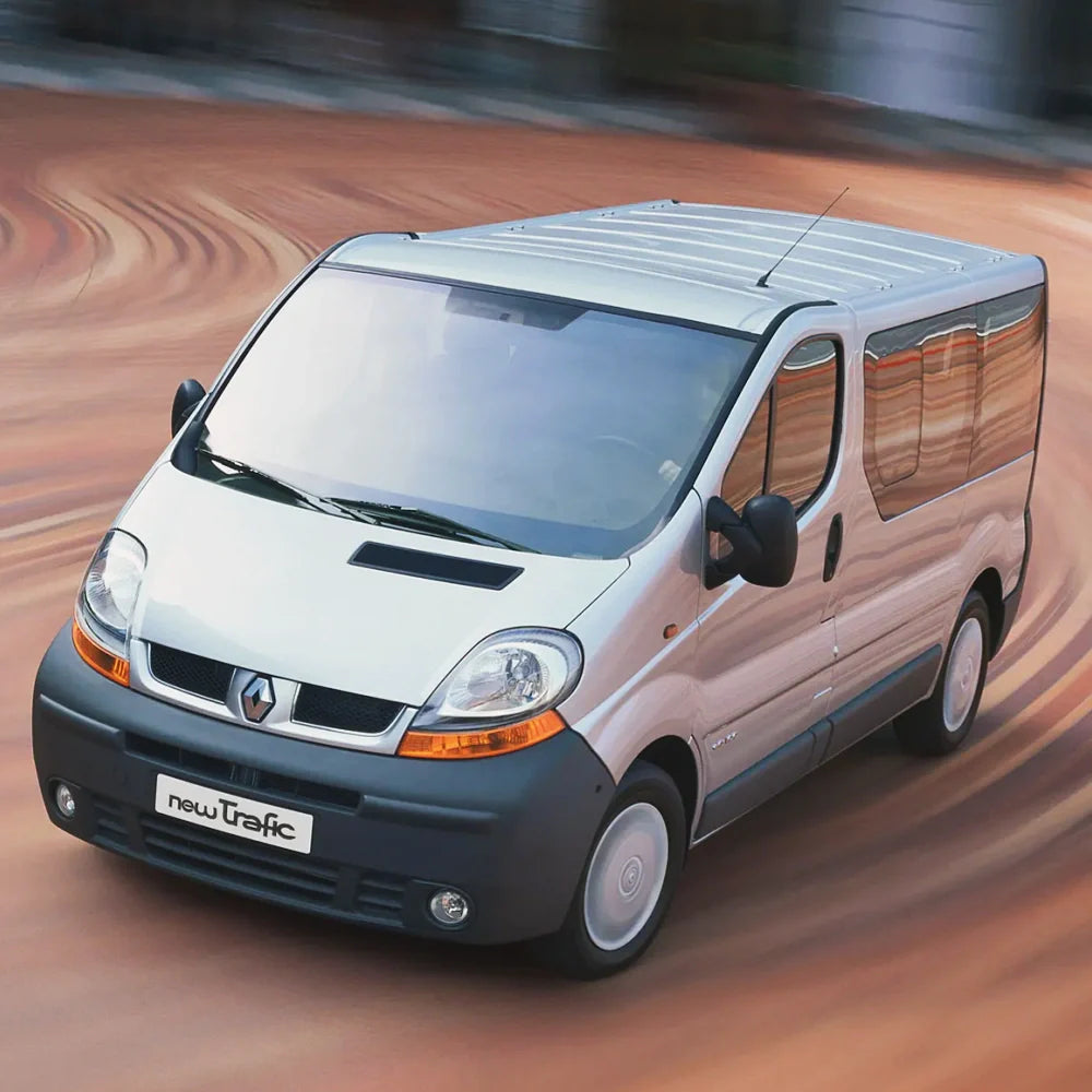 Renault_Trafic_Lensun_65W_Bonnet_Solar_Panel