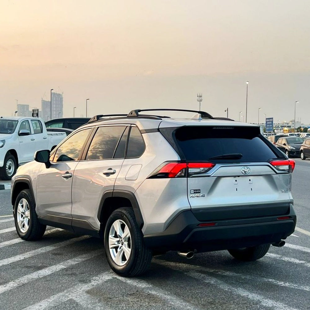 Toyota-RAV4-Rear-Hatch-Spoiler-Lensun-63W-Flexible-Solar-Panel-1