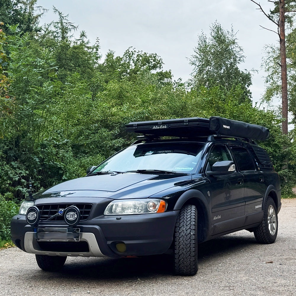 Volvo-V70-XC70-Lensun-100W-Bonnet-Solar-Panel-1