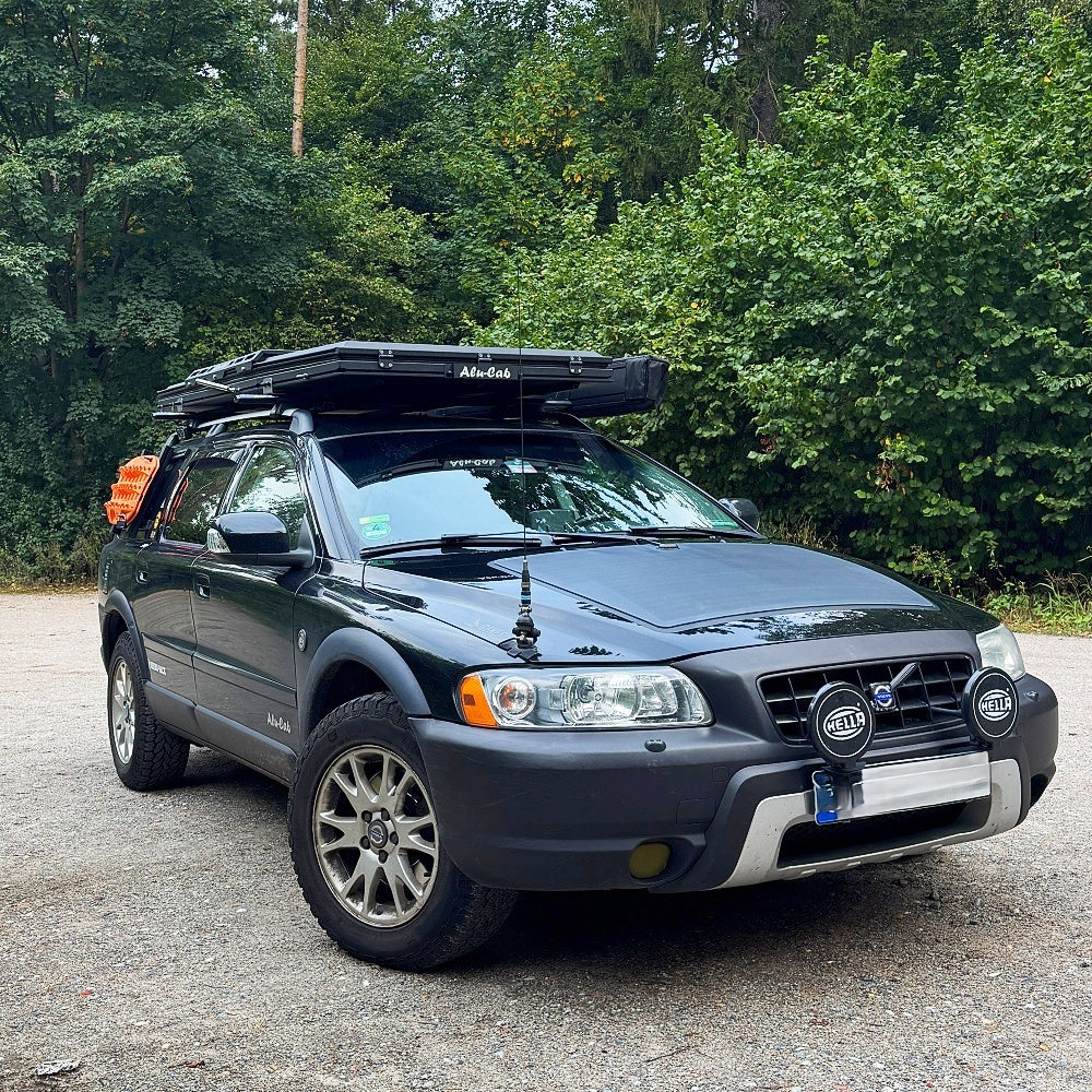 Volvo-V70-XC70-Lensun-100W-Bonnet-Solar-Panel-2