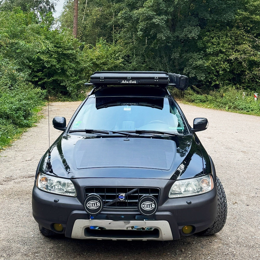 Volvo-V70-XC70-Lensun-100W-Bonnet-Solar-Panel_7ce86156-9a72-4053-9c3f-24fc1f52c894