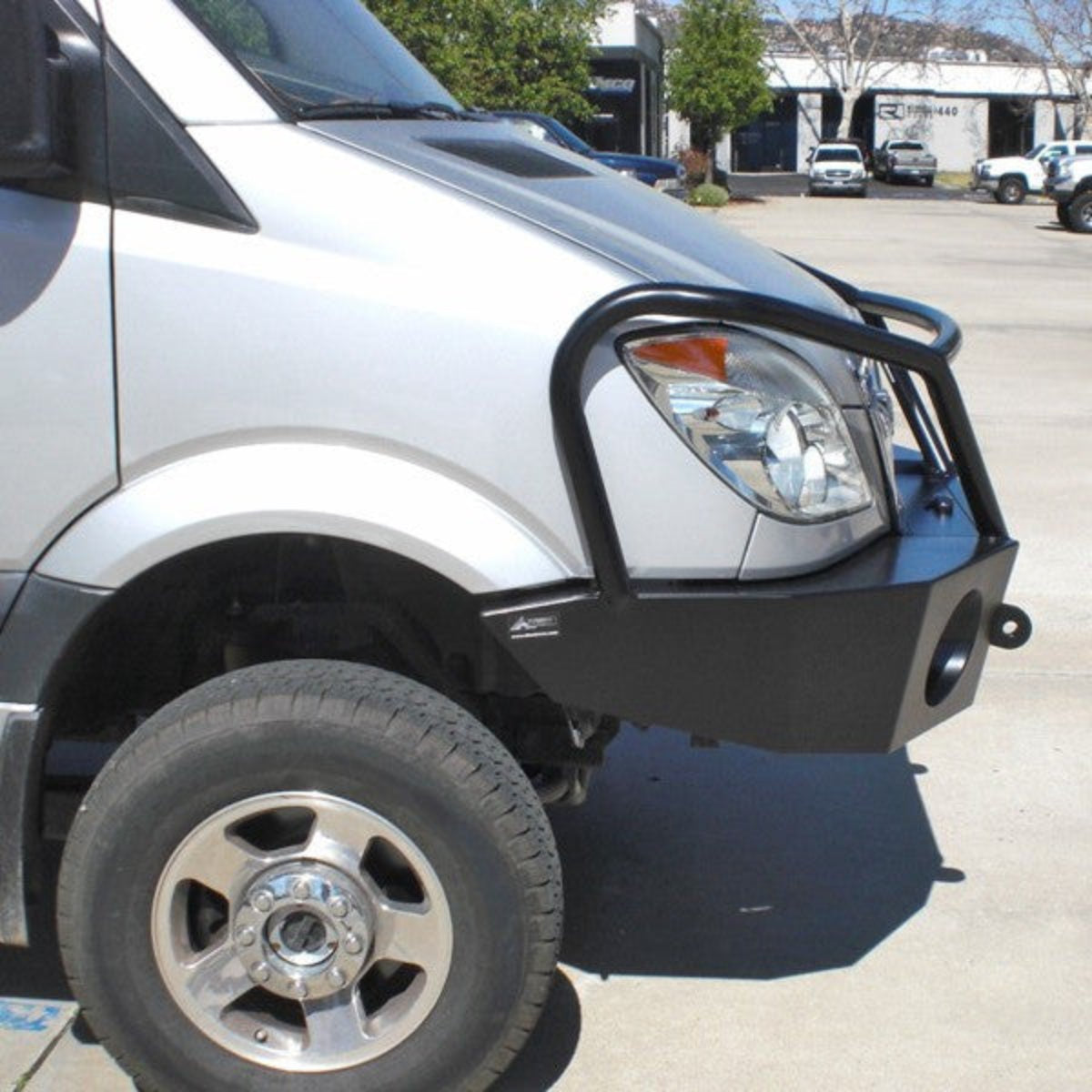 Sprinter van side view highlighting front bumper clearance